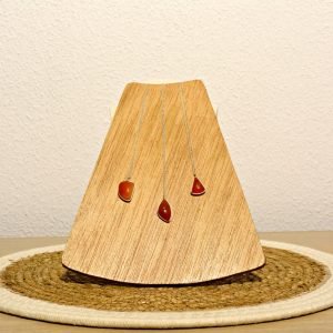 Talismán de cornalina y plata: energía cálida y sofisticada