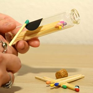 Cerillas Coloridas – Un Toque de Estilo